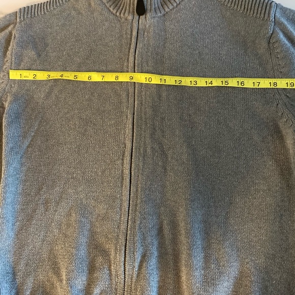 Jos A Bank men's Sweater. - Picture 13 of 13